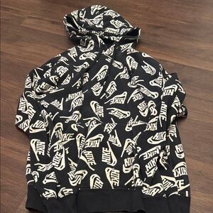 Nike Black and Cream Patterned Men's Sweater